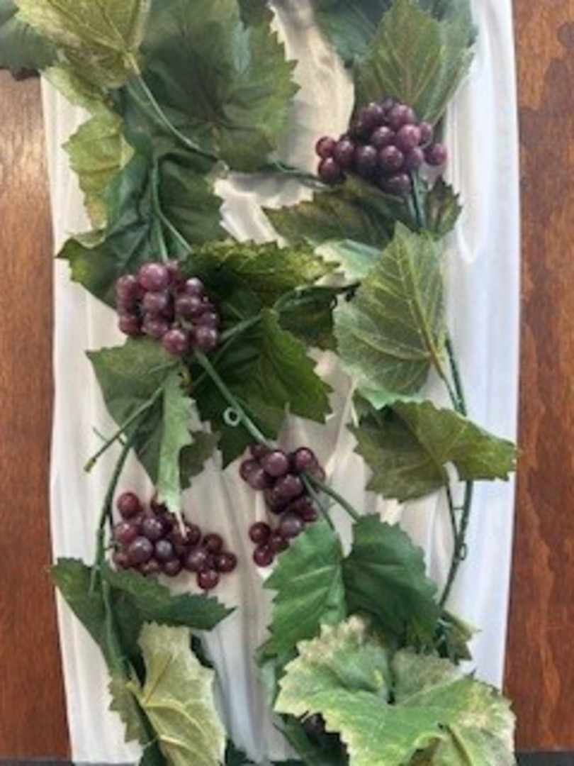 Artificial Grape Garland image 0